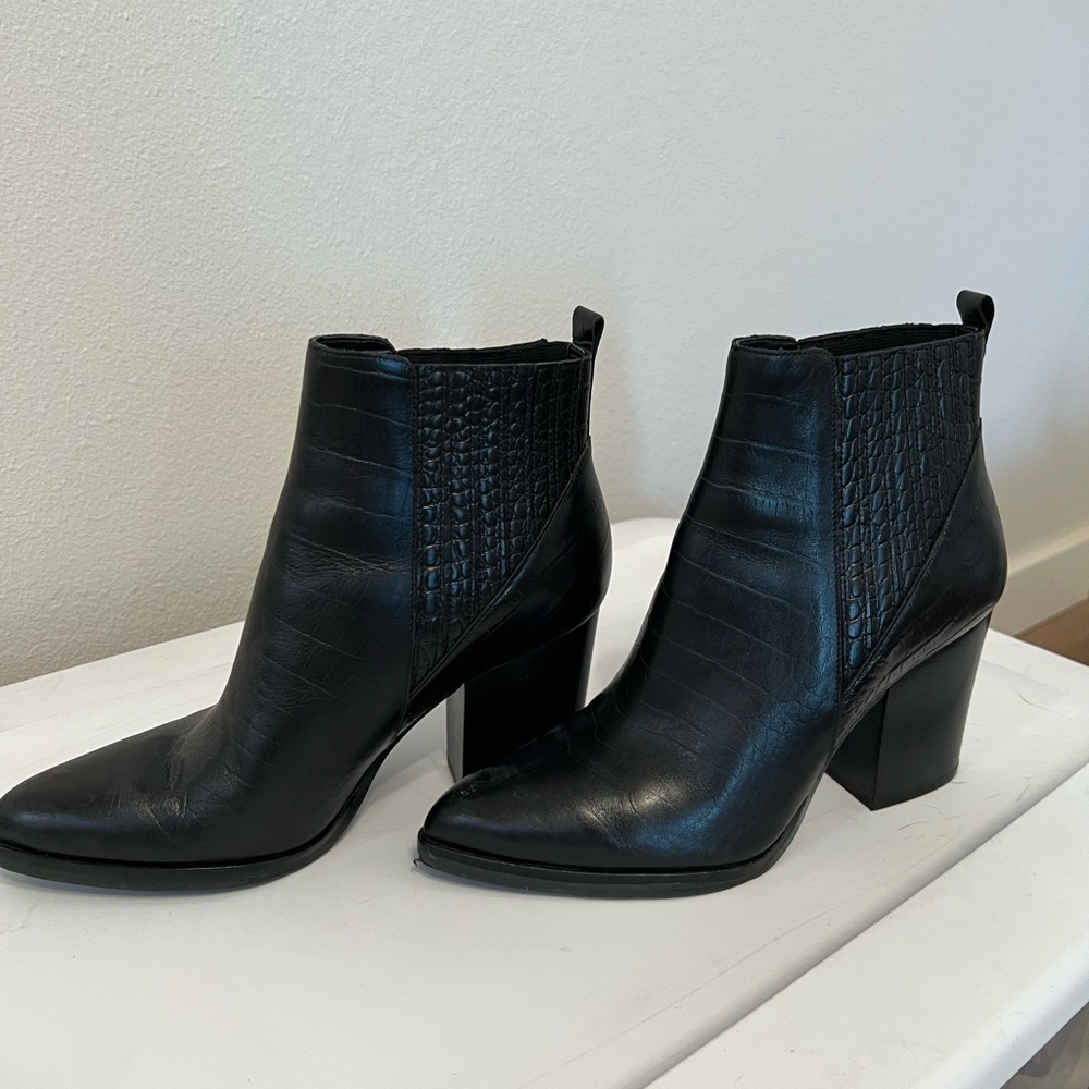 Marc fisher Alva bootie - black leather